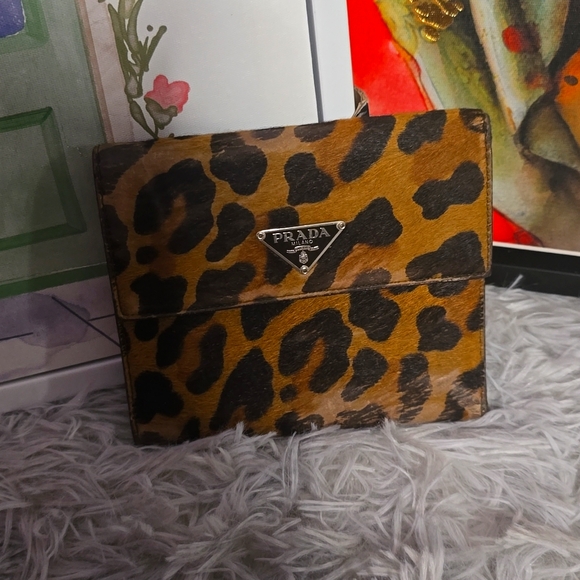Prada Beautiful Leopard 🐆 Print Compact Wallet (EUC)(LN01319) - Picture 1 of 11